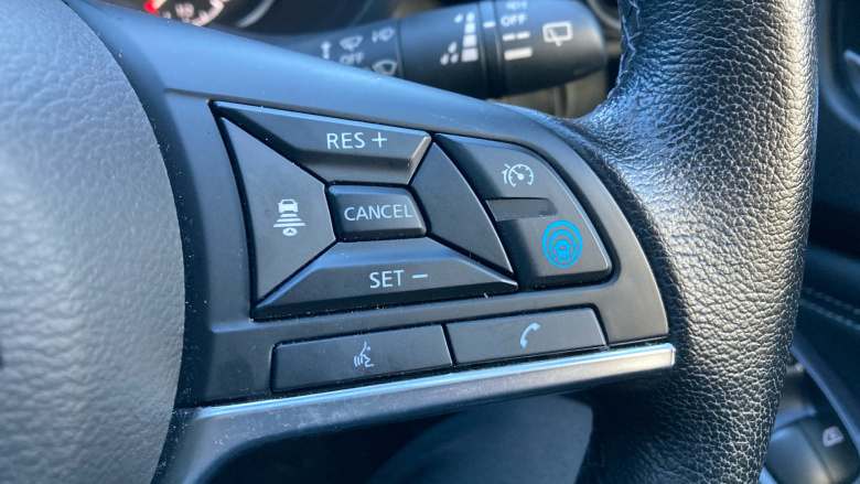 Nissan Juke 1.0 DiG-T 114 Tekna 5dr Petrol Hatchback